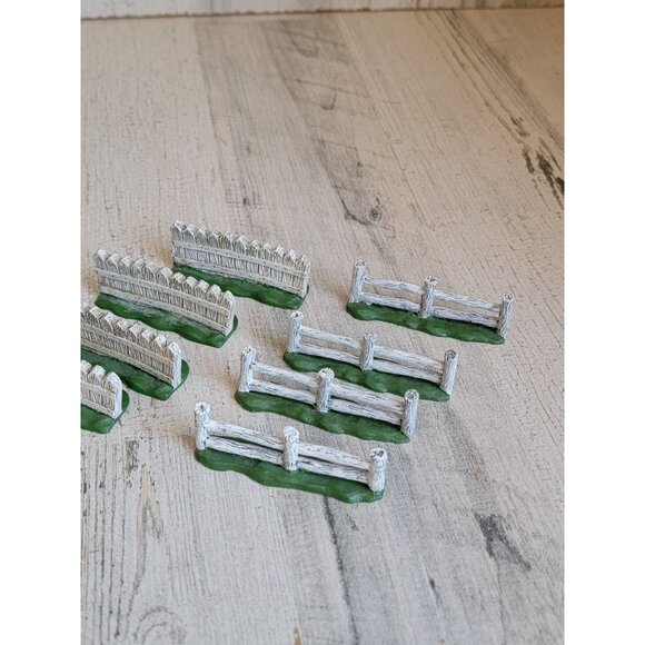 Folk Art white picket fence grass village accessory xmas set - Picture 4 of 6